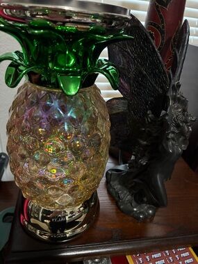 Bath and Bodyworks large pineapple Candle it lights up holder brand new